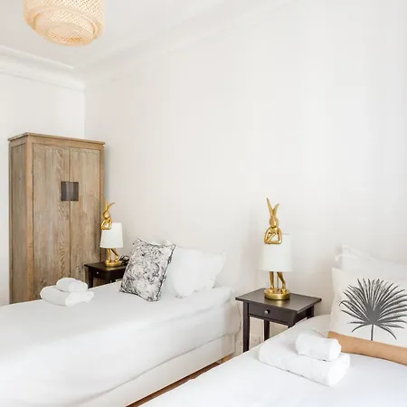 Apartment The Black Swan Paris
