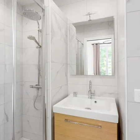 The Black Swan Apartment Paris